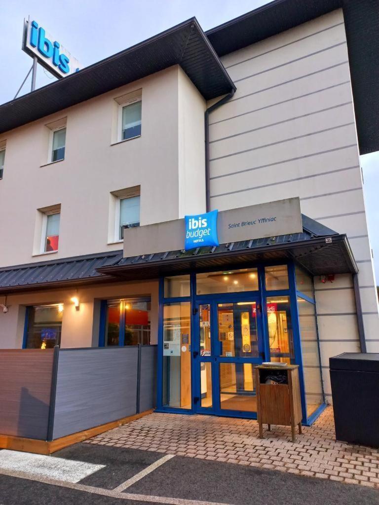 ไอบิส บัดเจ็ต แซ็งบริยุก อีฟฟิเนียก Hotel Yffiniac ภายนอก รูปภาพ