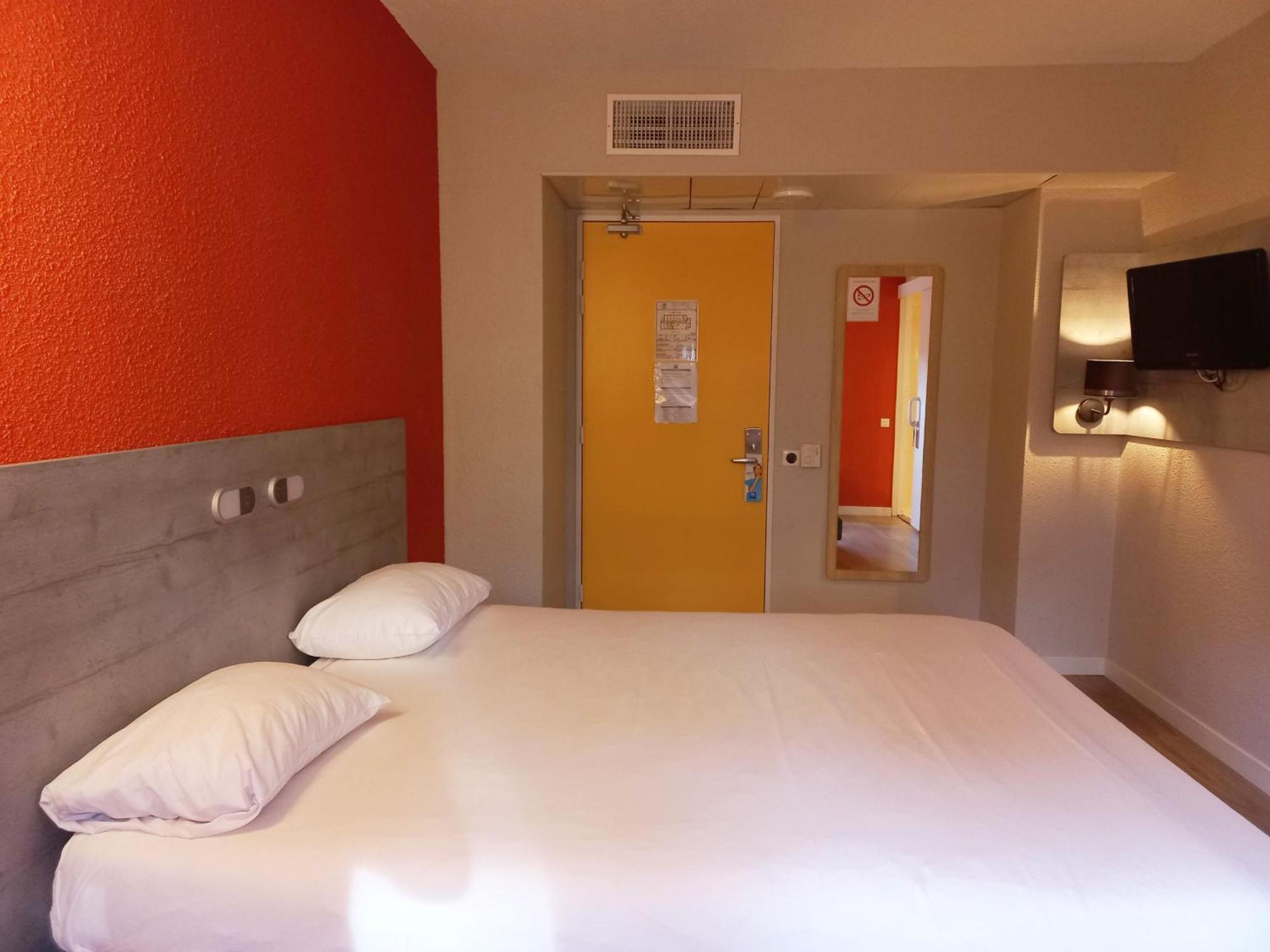 ไอบิส บัดเจ็ต แซ็งบริยุก อีฟฟิเนียก Hotel Yffiniac ภายนอก รูปภาพ